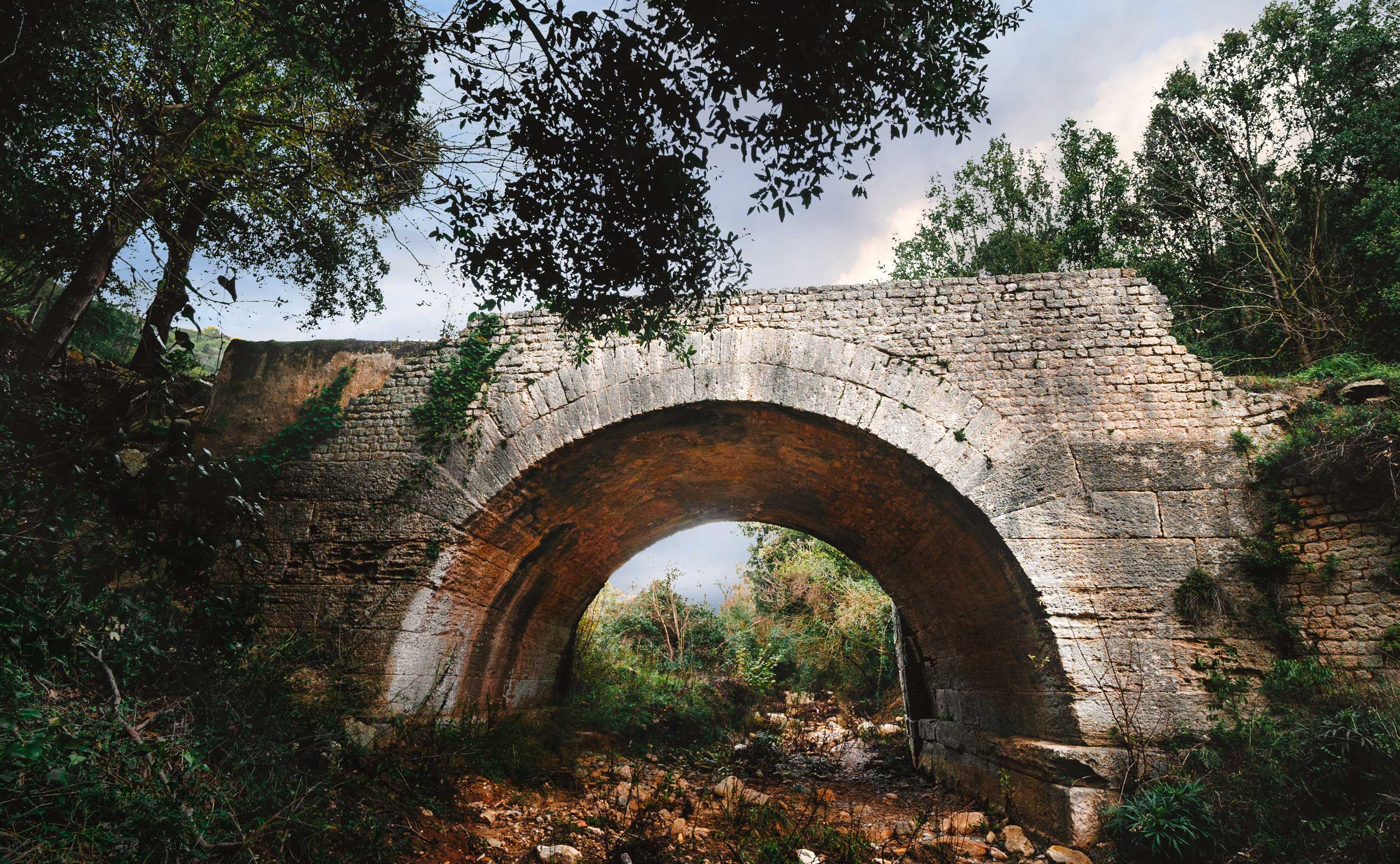 Lungo i ponti romani