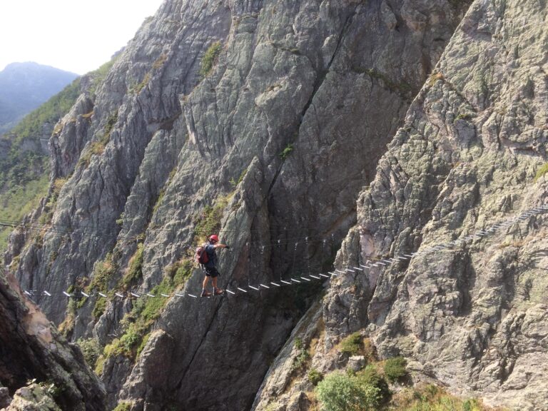 Via Ferrata degli Artisti – MOUNTAIN GUIDES ITALY