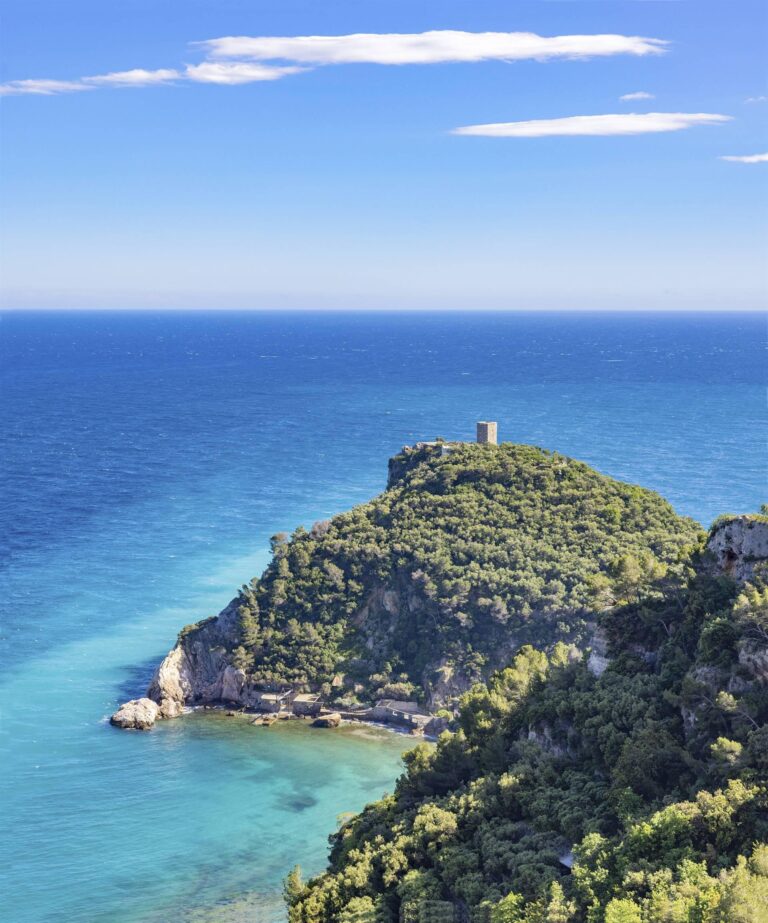 Archeologia e natura al Promontorio di Varigotti