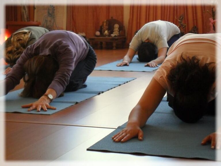 Yoga Indoor – ASSOCIAZIONE YOGA KAMBLISWAMI