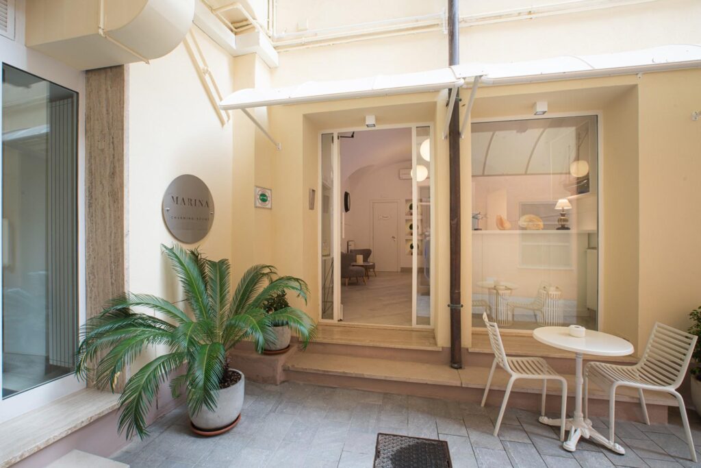 Marina Hotel Charming Rooms – Casa Madre
